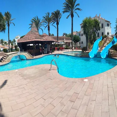 Apartamento Con Terraza, Piscina Y Cerca De Playa Апартаменты *