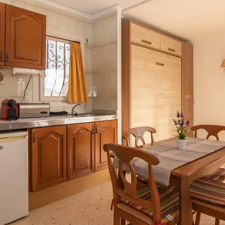 Apartamento Con Terraza, Piscina Y Cerca De Playa *