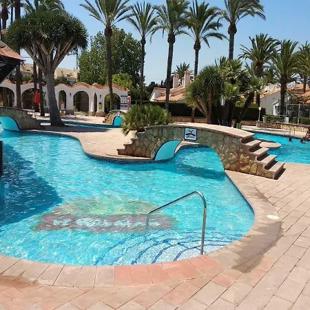 Apartamento Con Terraza, Piscina Y Cerca De Playa Апартаменты *
